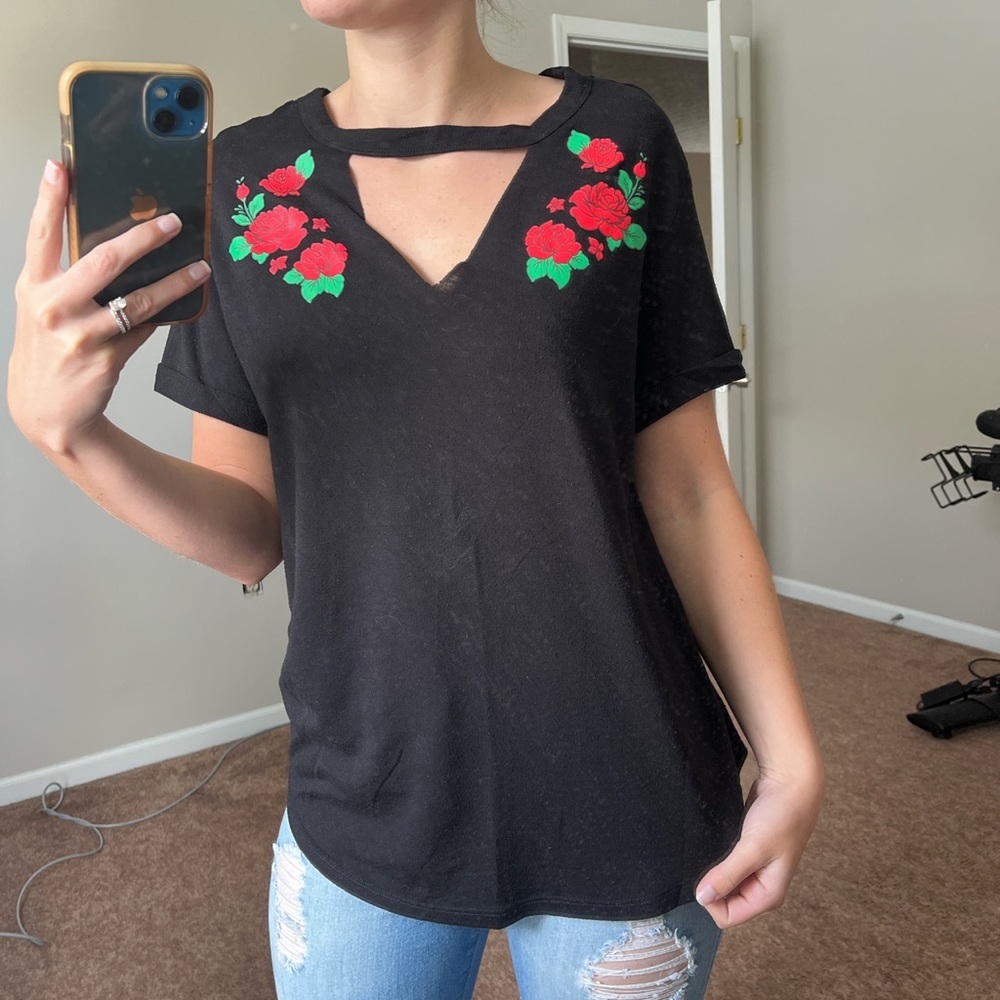 Hybrid rose cut out too size M